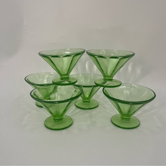 Vtg Federal 1920s Glass SET OF 6 Uranium Ice Cream dish bowl pedestal green - Picture 2 of 9